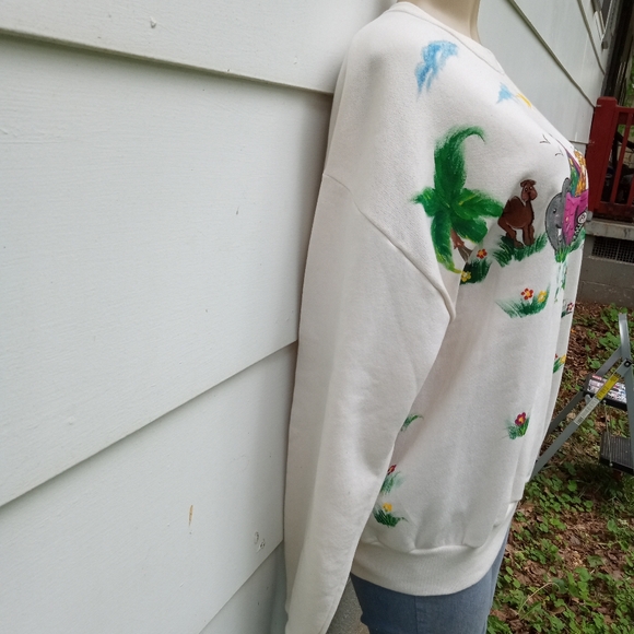 Vintage Handpainted Sweatshirt - Picture 4 of 7